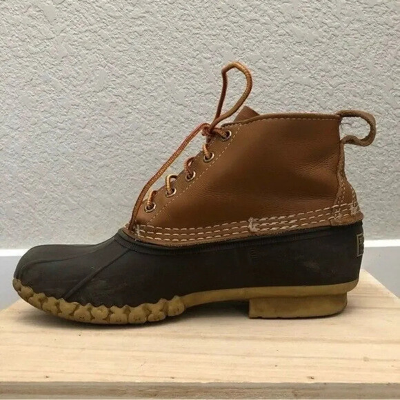 L.L. Bean Brown Leather 6" Leather Duck Boots 9 - Picture 8 of 8